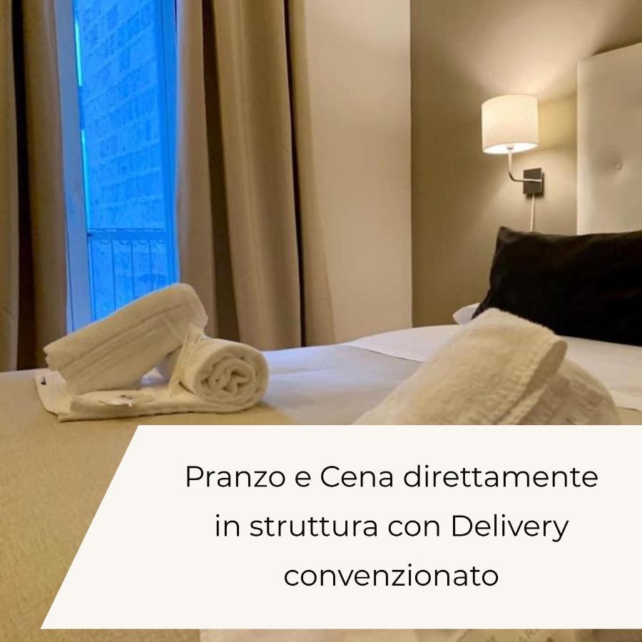 A Due Passi Dal Ponte Hotel Таранто Екстериор снимка