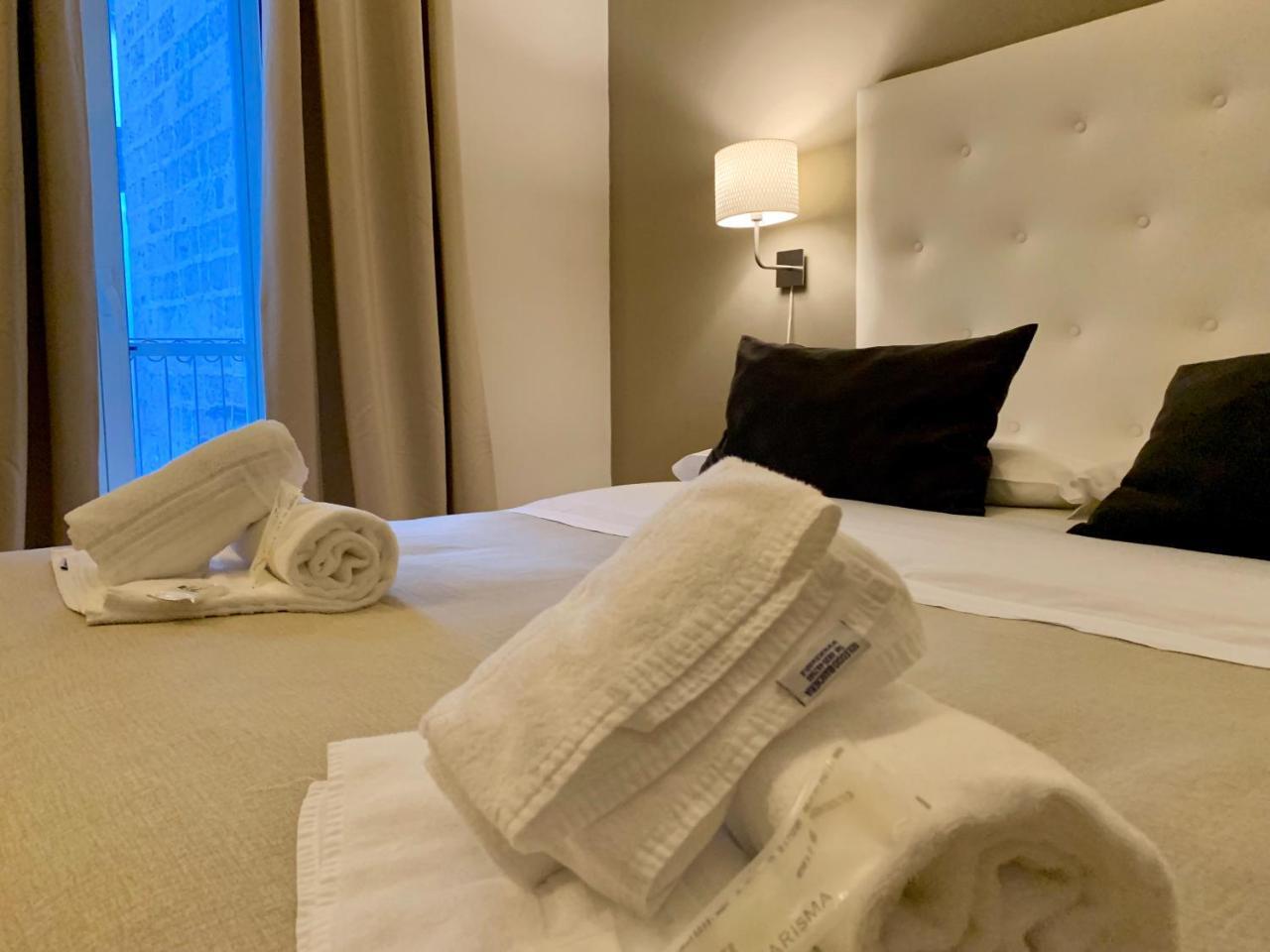A Due Passi Dal Ponte Hotel Таранто Екстериор снимка